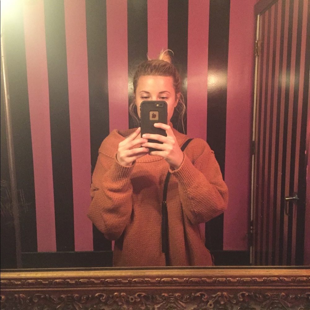 Meet your Posher, Alexandra